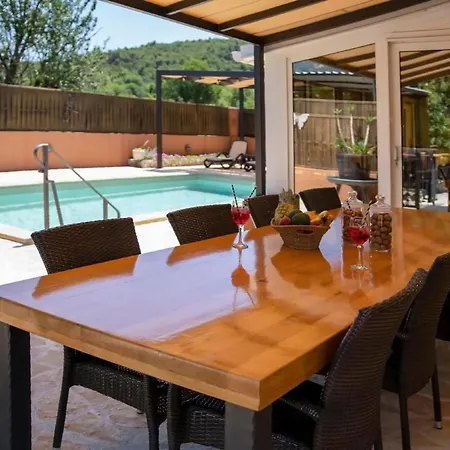 Bruna Mit Privatem Pool By Interhome Šibenik