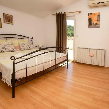 Bruna Mit Privatem Pool By Interhome Feriehus