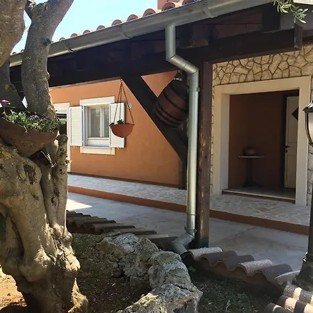 Tatil Evi Bruna Mit Privatem Pool By Interhome *