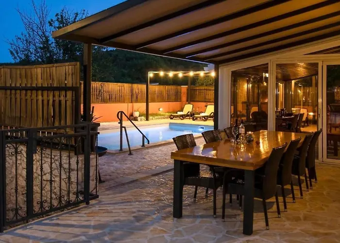 Bruna Mit Privatem Pool By Interhome Feriehus Šibenik