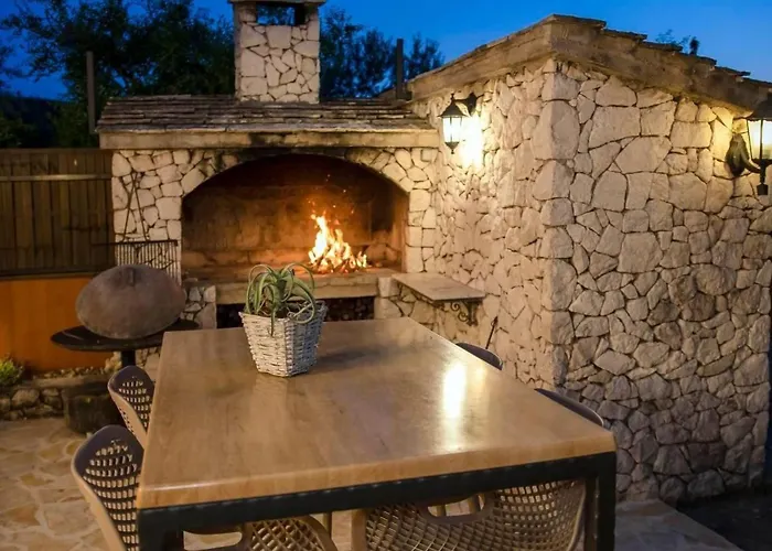 Bruna Mit Privatem Pool By Interhome * Šibenik