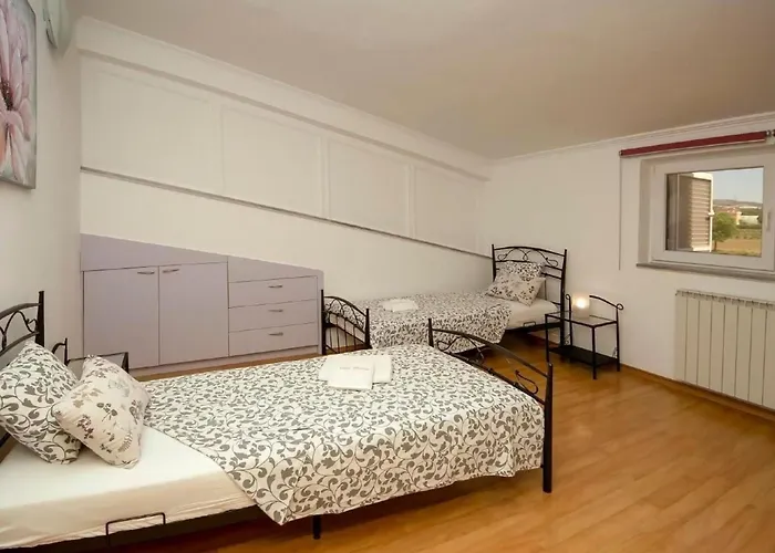 Dom wakacyjny Bruna Mit Privatem Pool By Interhome