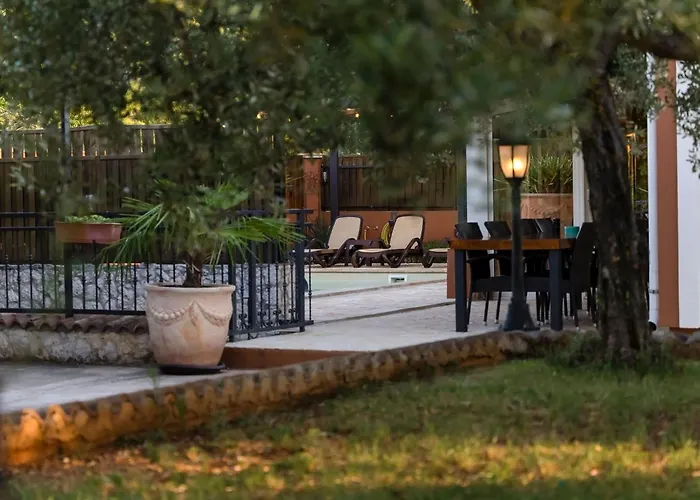 Bruna Mit Privatem Pool By Interhome Feriehus